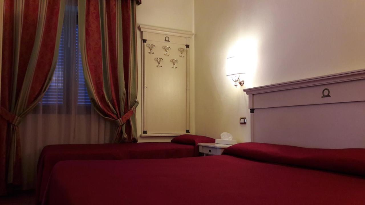 Hotel Quadrifoglio By Mancini Rom